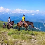 Mountain Retreat W Terrace Ferienhaus Quillan